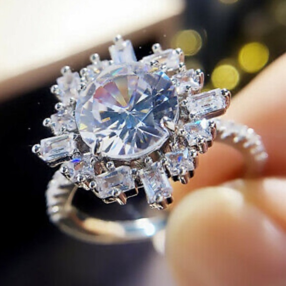 NWT LUXURY 925 Sterling silver Ring - Picture 2 of 5